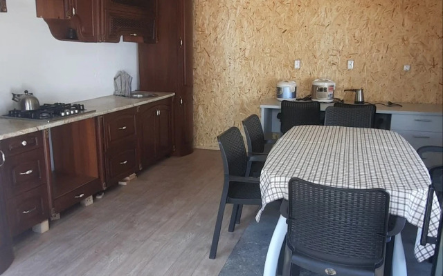 Santorini v Abkhaziyi Guest House