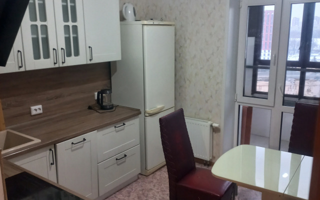 Апартаменты возле ТЦ Планета с 5 кроватями