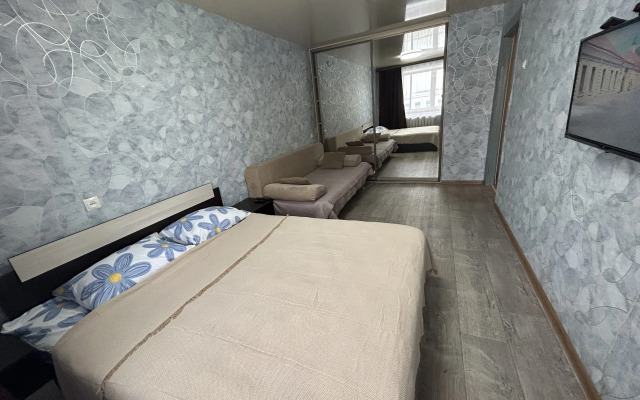 Квартира Добрая квартира на улице Сергея Лазо д.2