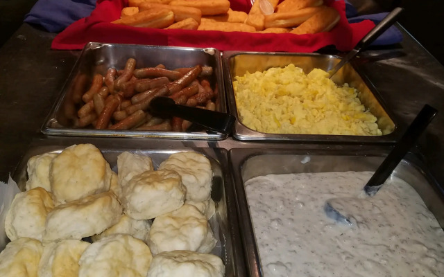 Отель Ramada Hotel & Conference Center