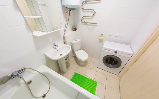 Na prospekte Frunze 54B Flat