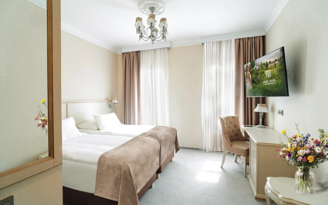 Отель Домъ купчихи Глинкиной 4*