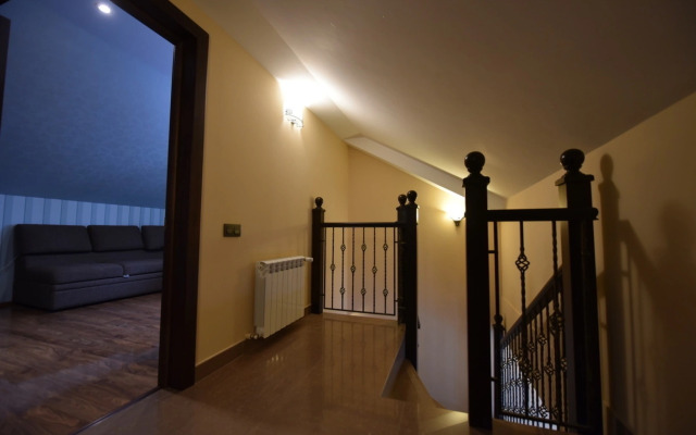 Частный дом Коттедж 3-х этажный