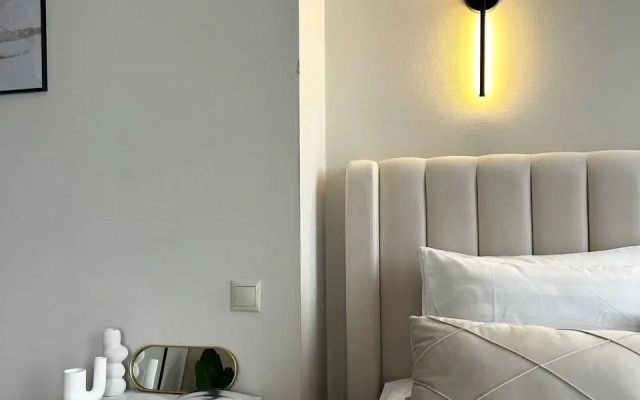 Na Ploschadi Minina I Pozharskogo 6 Flat