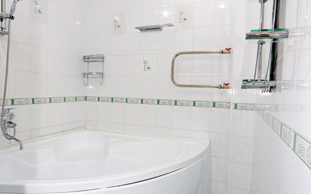 V Shelekhove 6 Flat