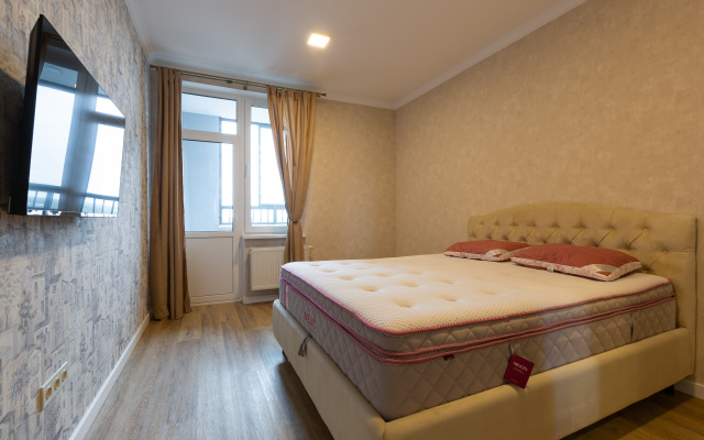 LuxHoll Flat