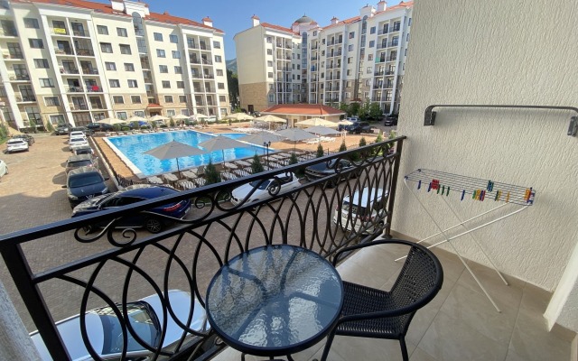 233 Mira 44lit6 Apartments