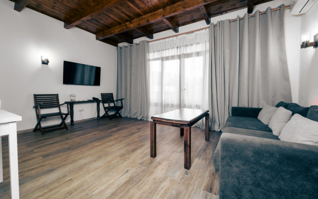 Marinus Hotel