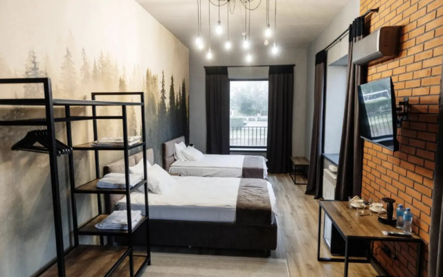 Avenue Hotel