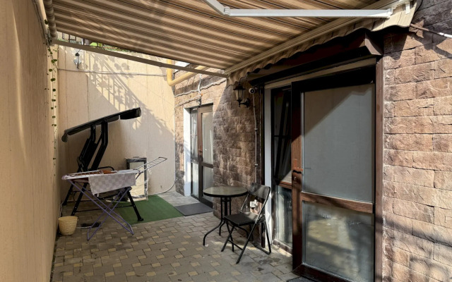 574 S Otdelnym Vkhodom I Mini-Kukhney Zhk Albatros Apartments