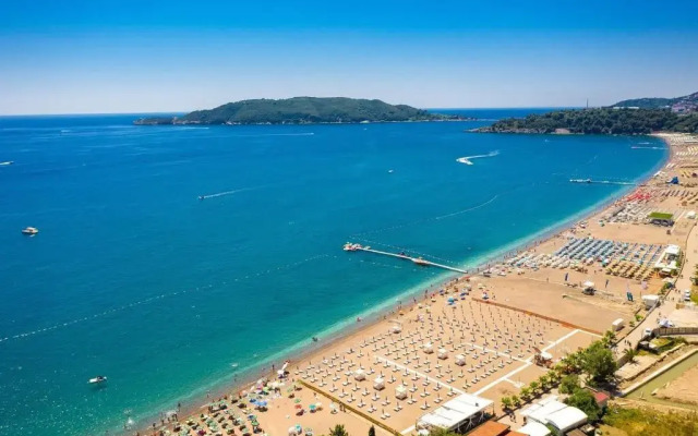 Casa Al Mare Premium Residences Apartments