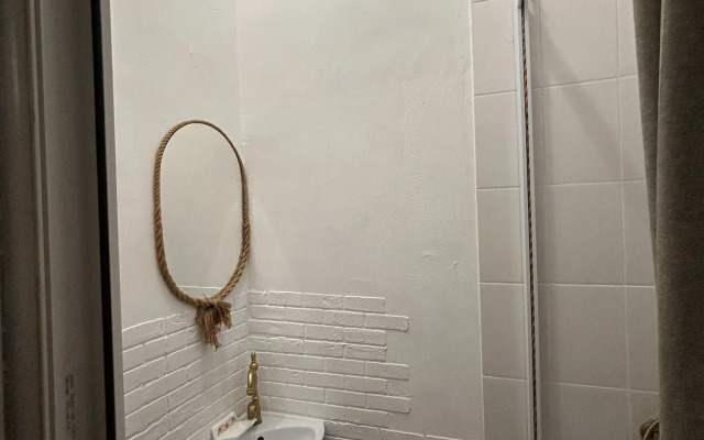 Квартира Лофт на Набережной c Отдельным Входом и 2-мя Санузлами