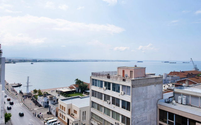 Oddity Seafront Penthouse Apartments