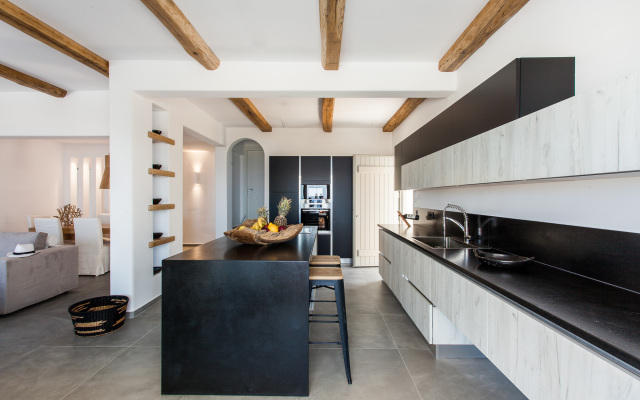 Myconian Platinum Villa