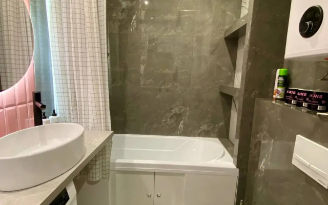 Апартаменты Новая Уютная Судия с Шикарным Видом из Окна