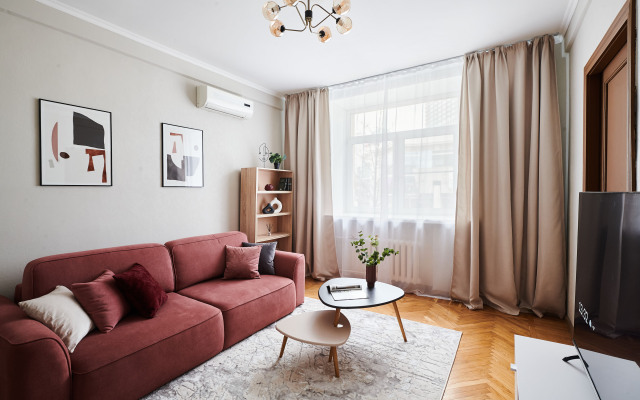 GM CHetverka novaya u Naberezhnoj Apartments