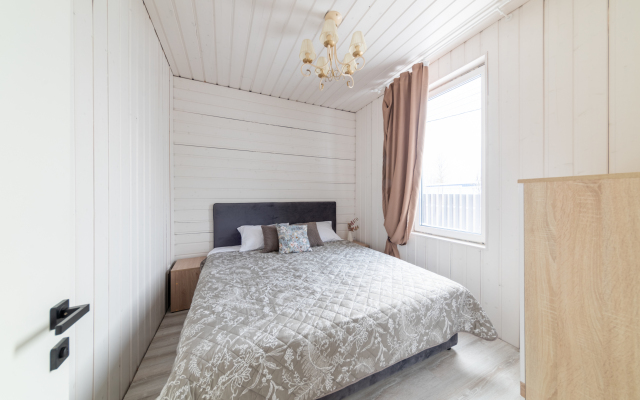 Гостевой дом LuckyHomeRent Домик у Озера 2