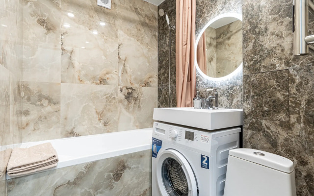 U Naberezhnoy Ozera Kaban Flat
