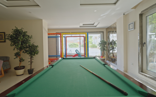 Na Pervoy Linii Morya Yekta Queen Apartments