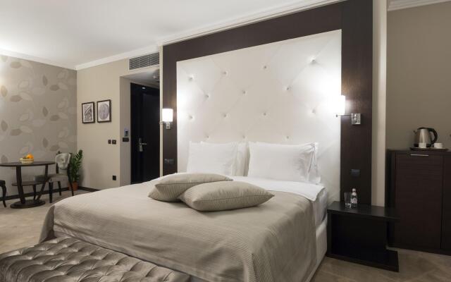 Constantine the Great Hotel