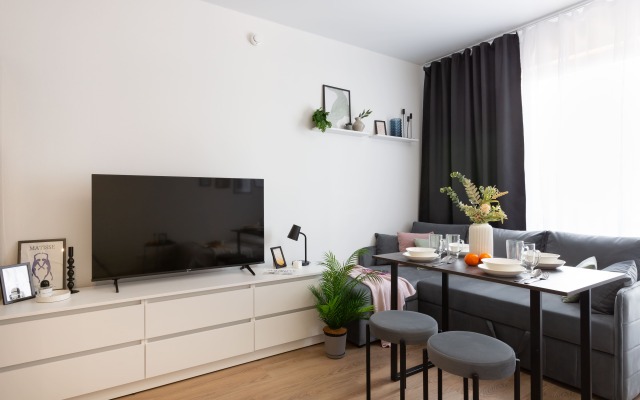 Na Bazovskoy 15/4 Apartments