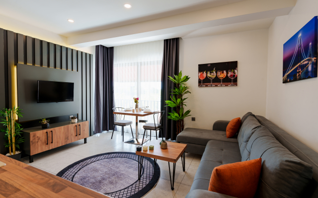 Mrt Suites Lara Hotel