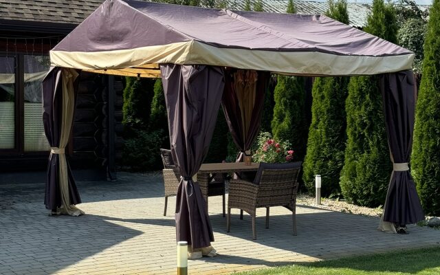 Gostevoy Domik Guest House