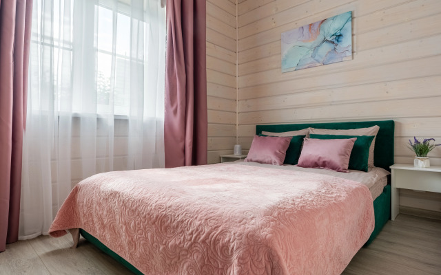 Частный дом Коттедж у озера на Речной