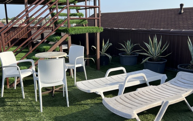 Akula Guest House