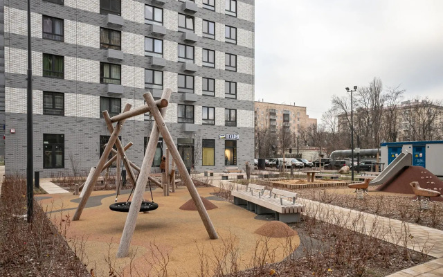 Flat Kvartira Prostornaya Chetyirehkomnatnaya u Metro Okskaya  Flat