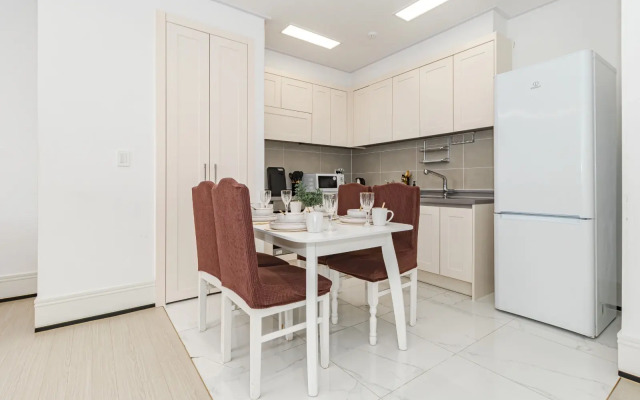 Svetlye I Sovremennye Ryadom S Dostoprimechatelnostyami Apartments