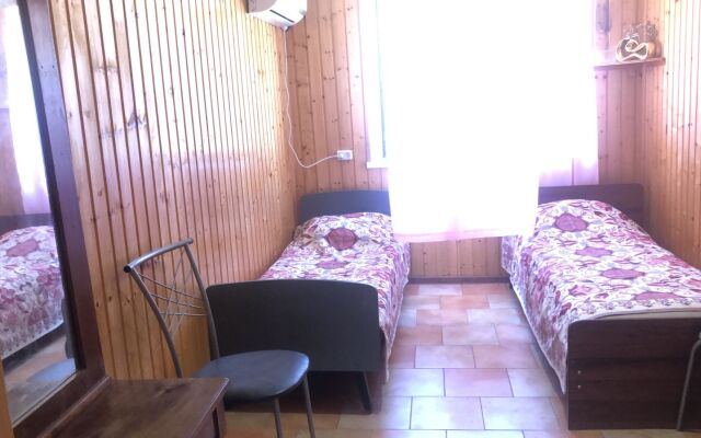 Uyutny Domik Private House