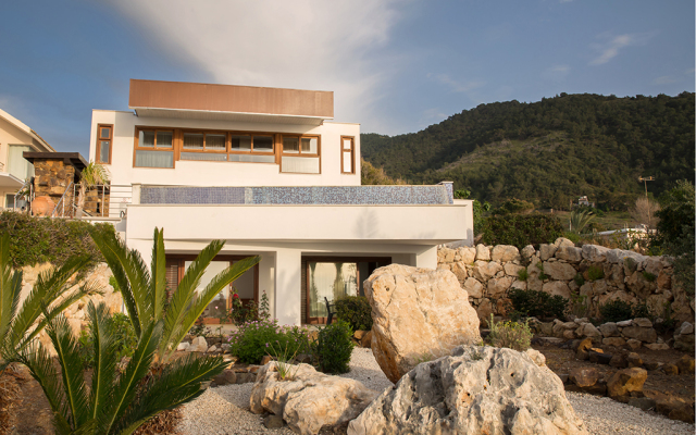Karavi Villa
