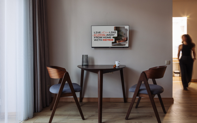 KeyGo #0049, 1 Bedroom, Balcony, City Center Apartments