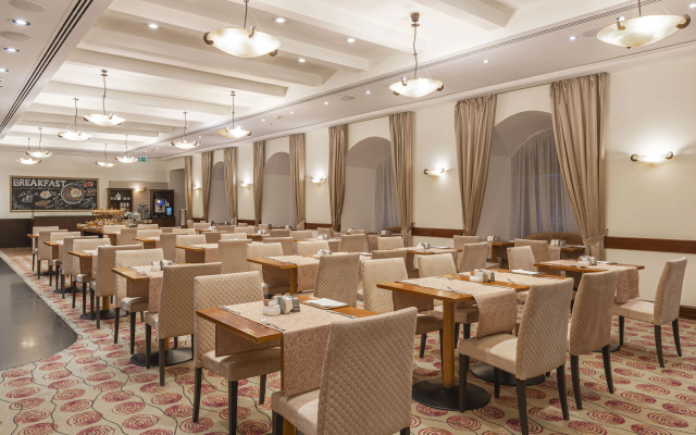 Cosmos Selection St. Petersburg Nevsky Royal  (ex. Radisson Royal)
