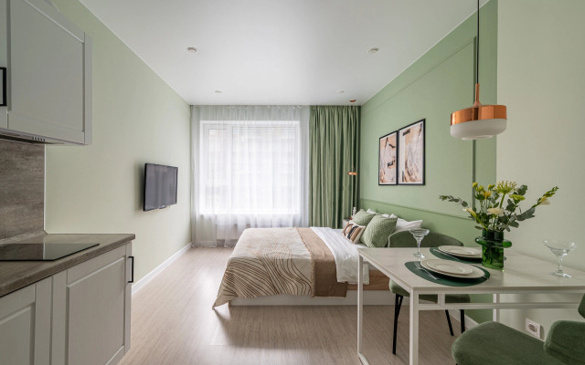 Студия у Метро Космонавтов