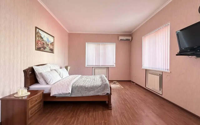 S Basseynom Private House