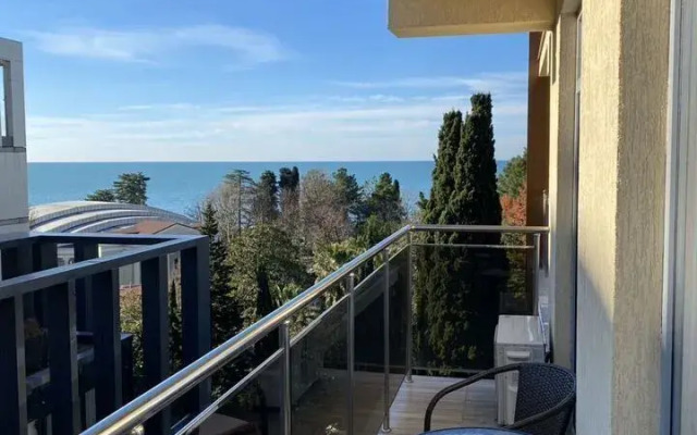 Na Chernomorskoy 6 Apartments