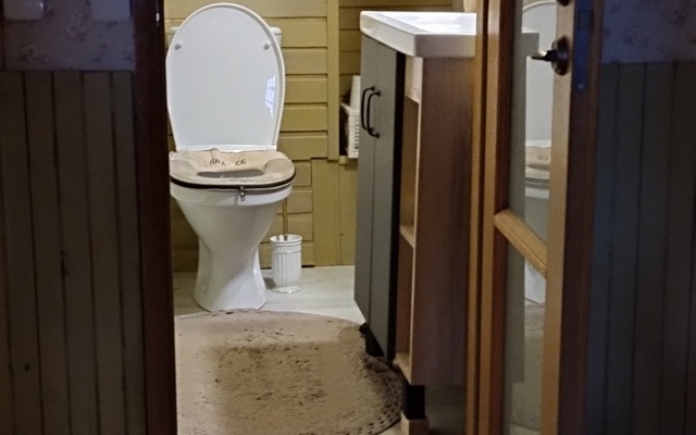 Частный дом Дом у реки в английском стиле