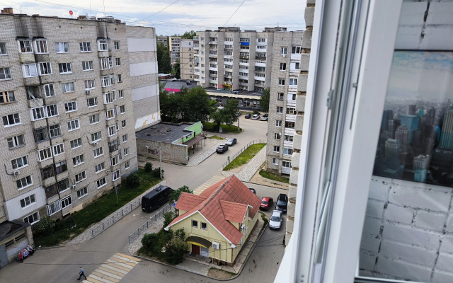 Semeynaya 2-h Komnatnaya Flat