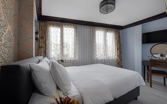 Mytra Hotel