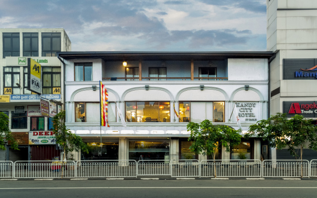 Kandy City Hotel by Earl's