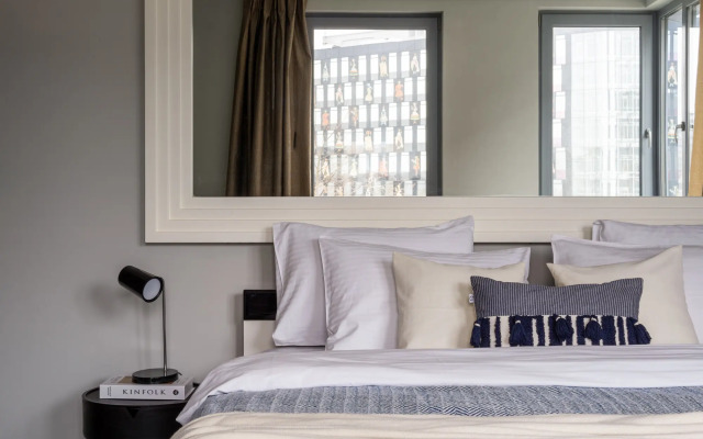 Квартира Две подушки на ш. Революции, 3к2