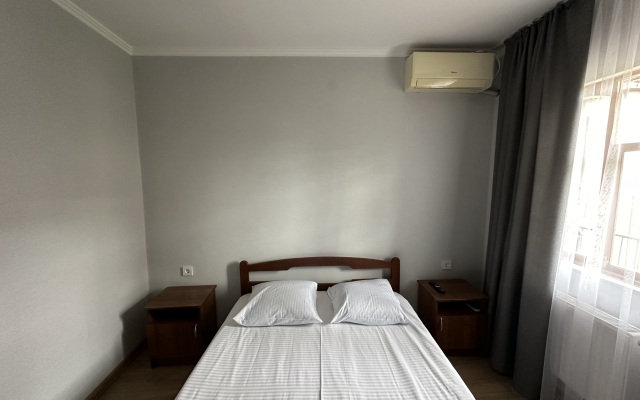 Gosti Guest House
