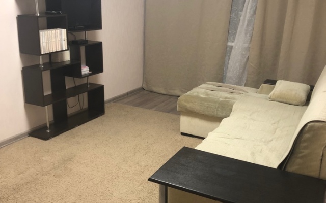 Dvuhkomnatnaya Kvartira Na Oktyabr'skoj 13 Flat