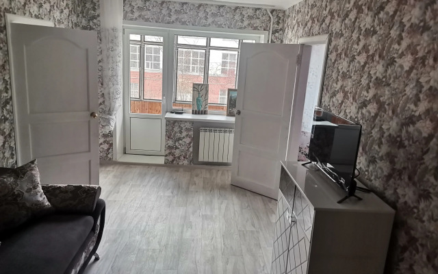 Квартира на Улице Робеспьера, 19