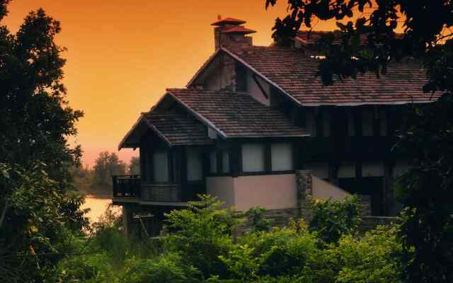 Pugdundee Safaris - Denwa Backwater Escape Satpura Lodging House