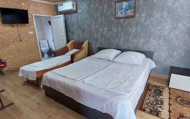S Vidom na Gory Luchana Private House