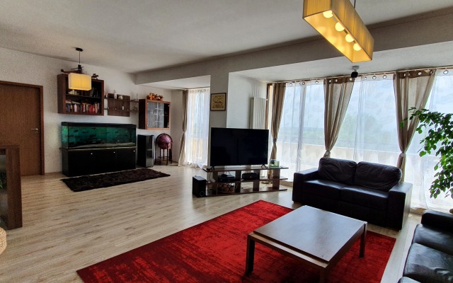 Corbeanca Penthouse Apartments