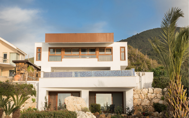 Karavi Villa